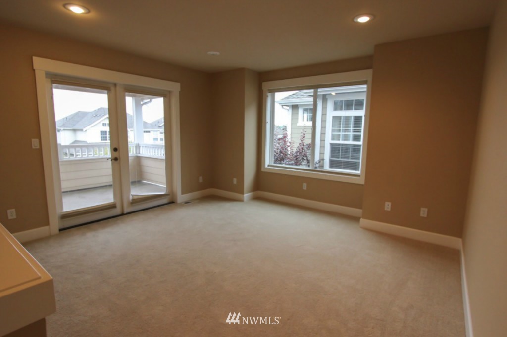1104 North 27th Place Renton, WA 98056 - Photo 10 of 12 Gallery Image 10