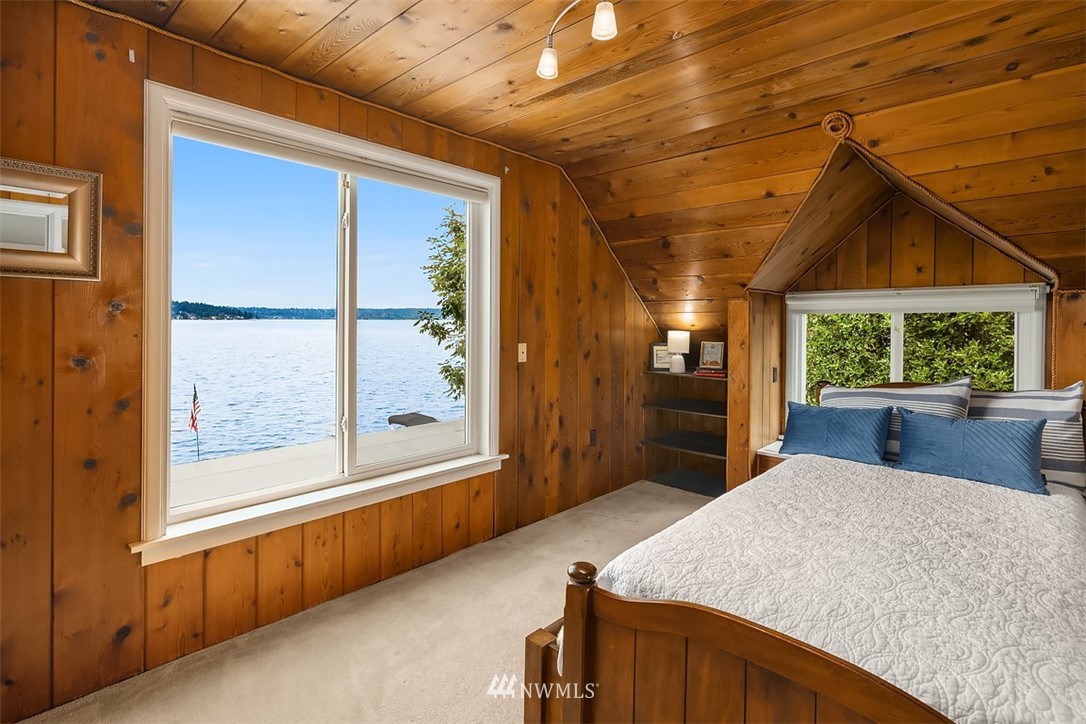 10644 Riviera Place Northeast Seattle, WA 98125 - Photo 17 of 25 Gallery Image 17