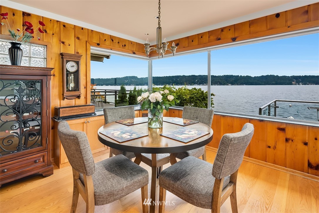 10644 Riviera Place Northeast Seattle, WA 98125 - Photo 10 of 25 Gallery Image 10