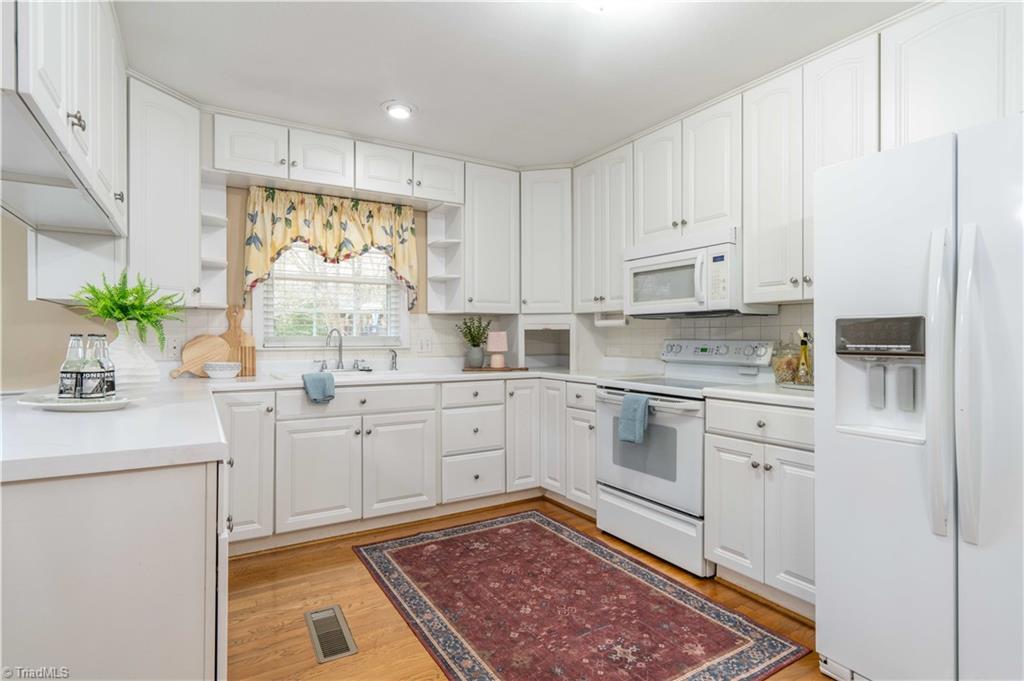 2910 Hope Valley Road Winston-Salem, NC 27106 - Photo 12 of 28