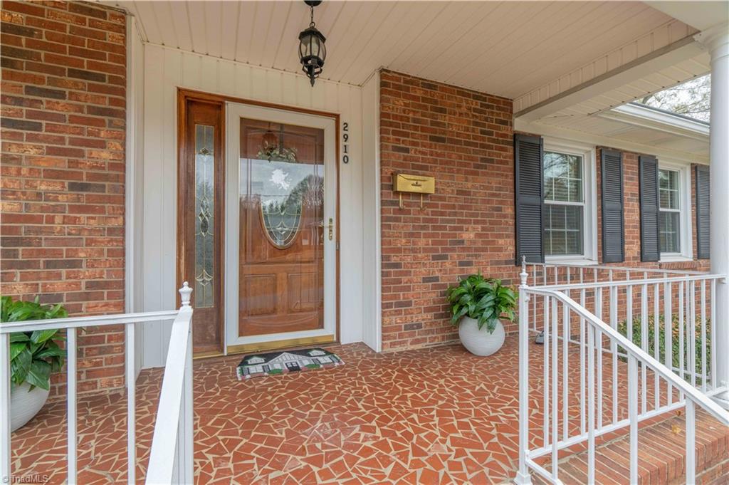 2910 Hope Valley Road Winston-Salem, NC 27106 - Photo 3 of 28