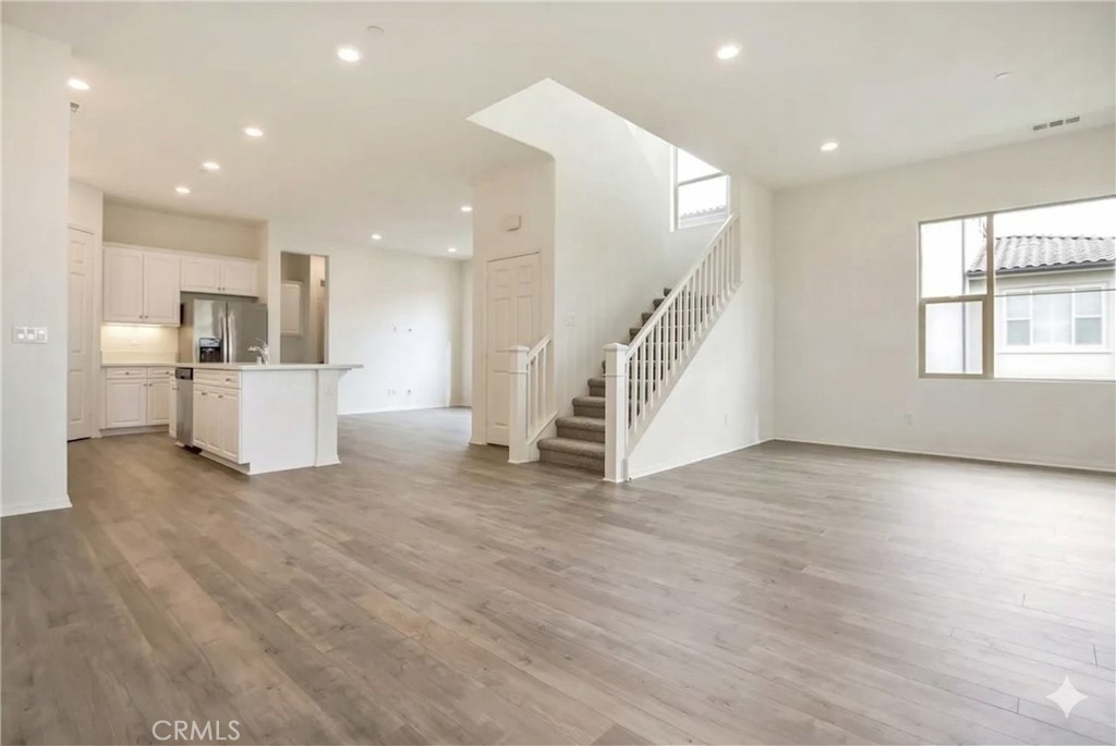 103 Plateau Irvine, CA 92618 - Photo 4 of 19