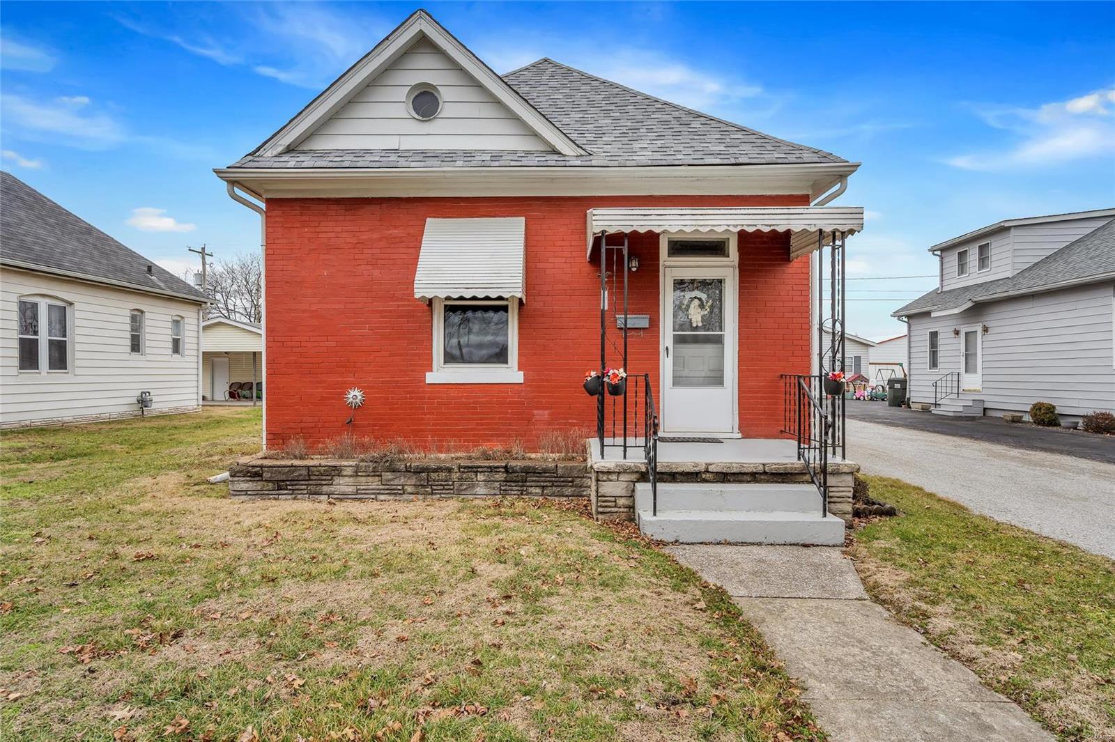211 North 4th Street Dupo, IL 62239 - Photo 1 of 37
