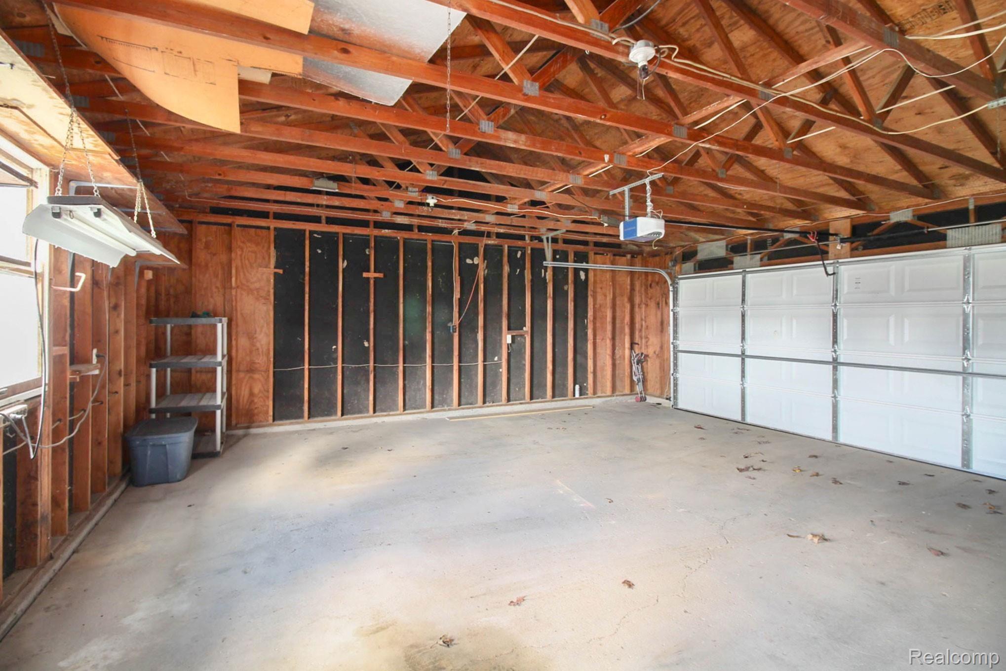 8323 North Gregory Road Fowlerville, MI 48836 - Photo 18 of 35 GR Garage.jpg