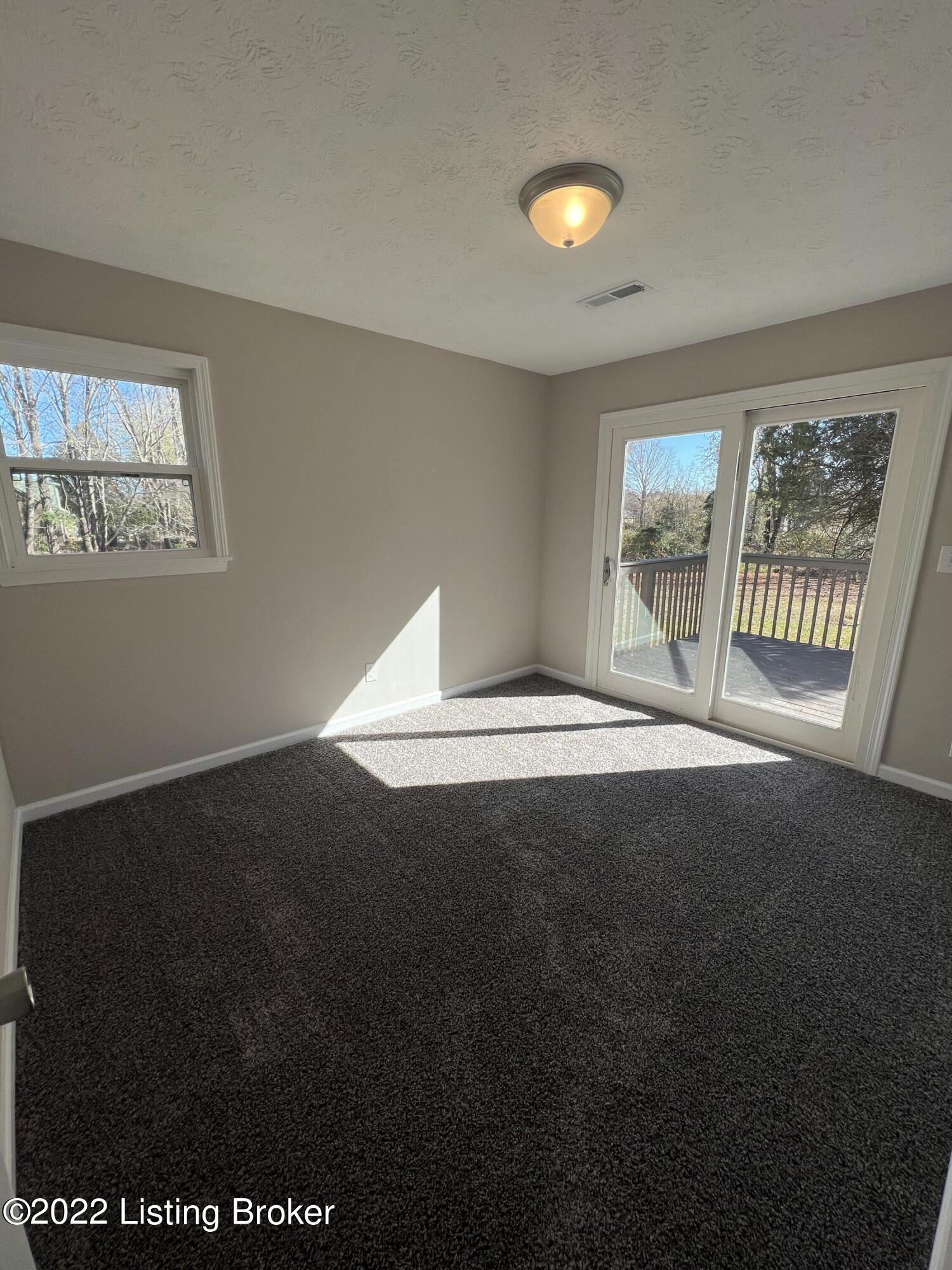 1560 Shircliffe Road Vine Grove, KY 40175 - Photo 12 of 29 B4DDC5A1-5C13-4D0A-8CA4-53487BC617E9