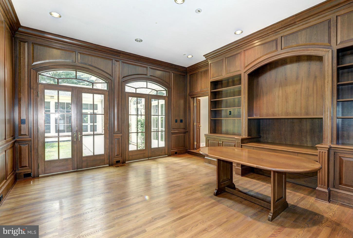 1862 Brothers Road Vienna, VA 22182 - Photo 13 of 30 Library