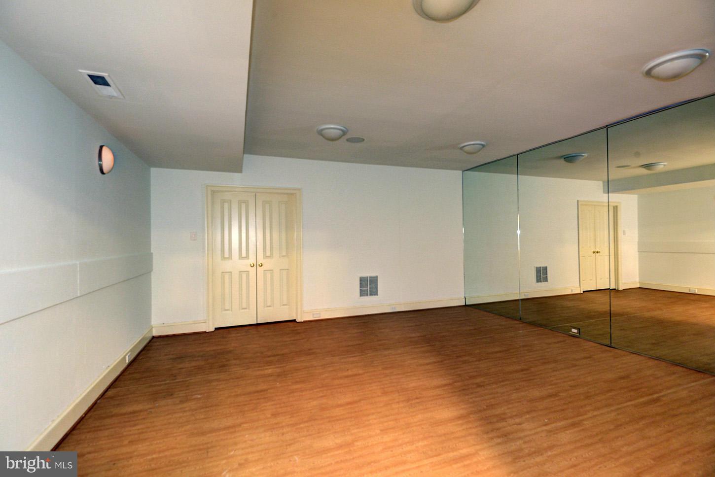 1862 Brothers Road Vienna, VA 22182 - Photo 20 of 30 Dance Studio
