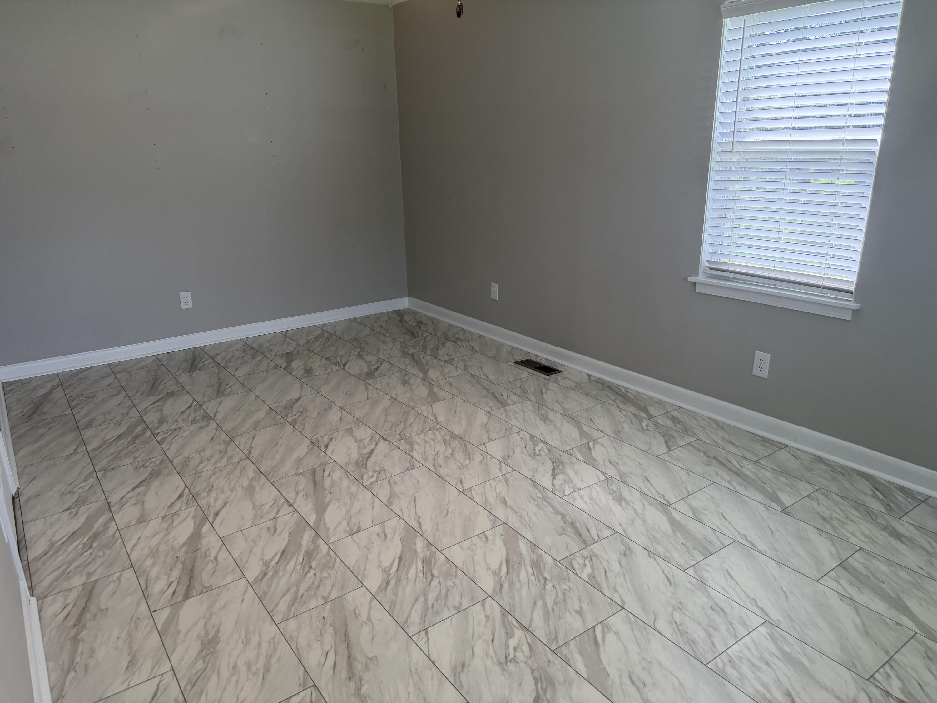 11114 East Brainerd Road Apison, TN 37302 - Photo 8 of 25 IMG_6028