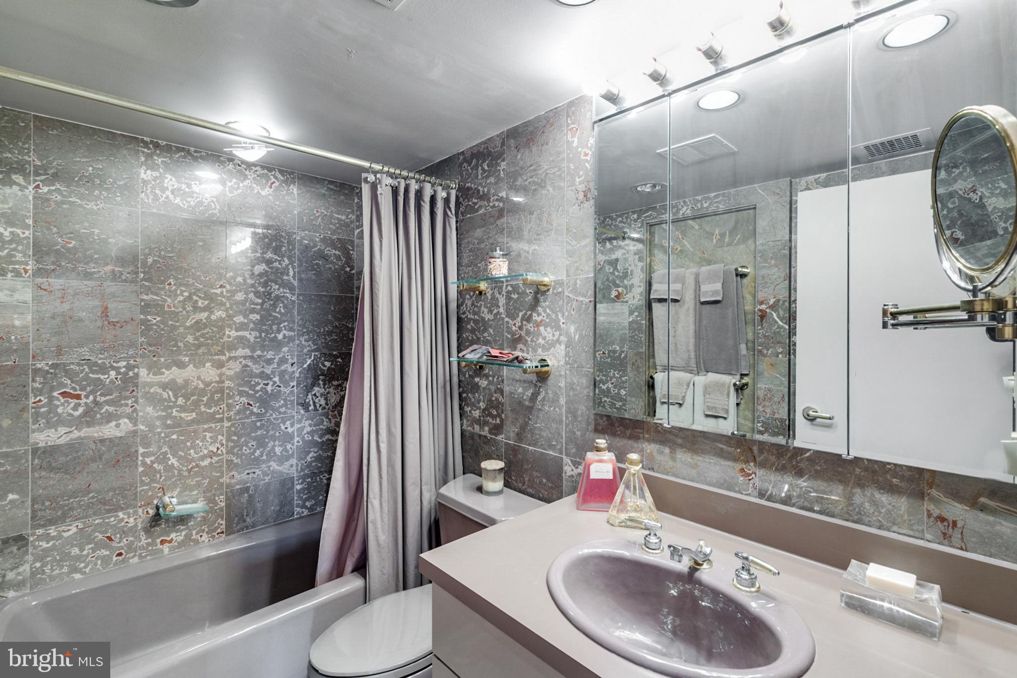 224 West Rittenhouse Square, Unit 1710 Philadelphia, PA 19103 - Photo 12 of 26 Gallery Image 12