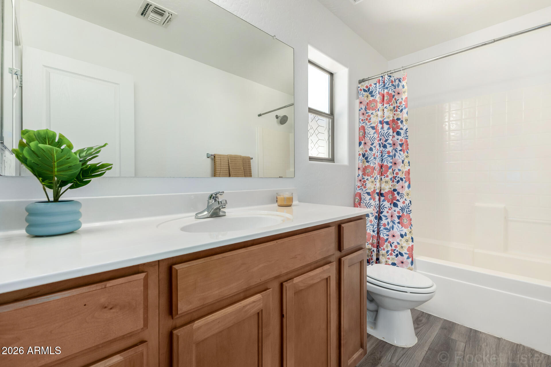 3784 East Chickadee Road Gilbert, AZ 85297 - Photo 25 of 34 Second Bathroom up stairs