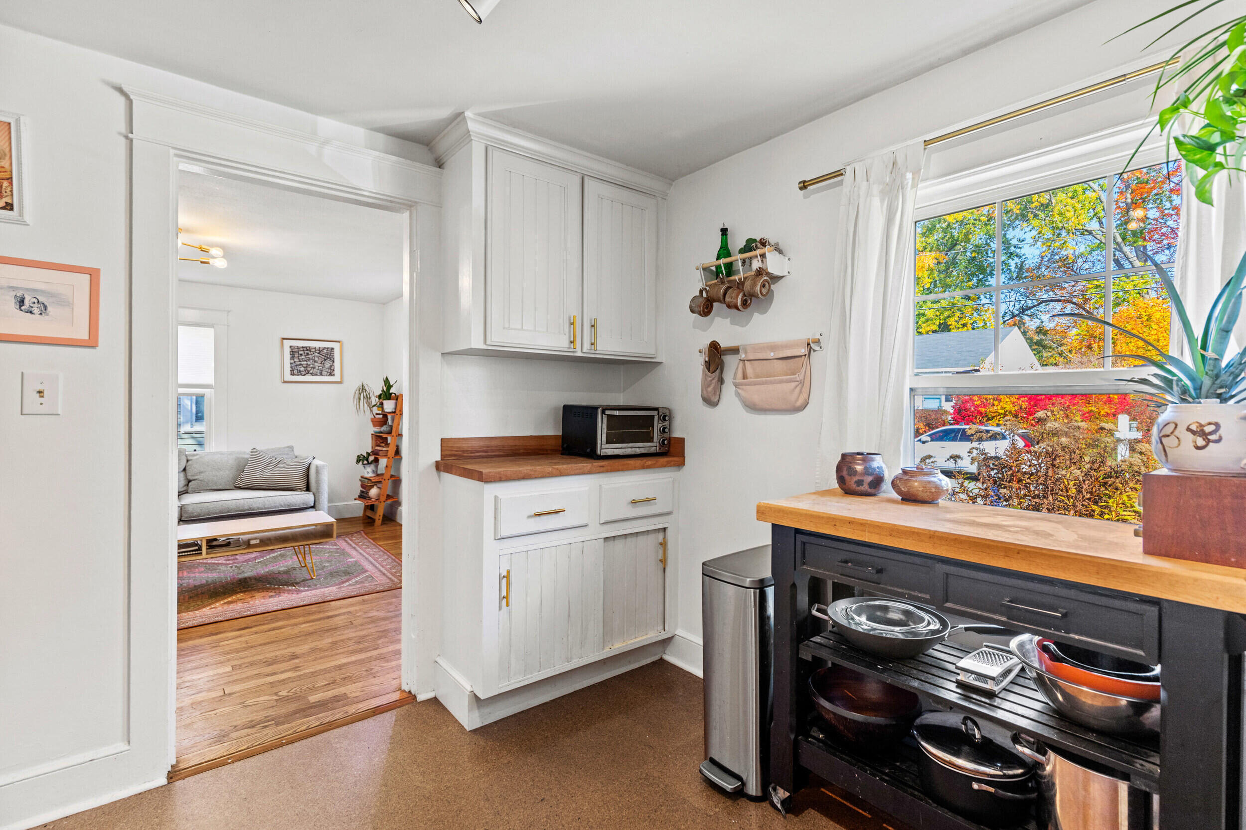 102 Wellington Road Portland, ME 04103 - Photo 6 of 46 102 wellington portland_05