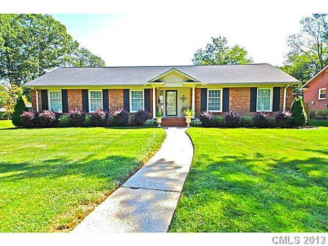 5901 Brookhaven Road Charlotte, NC 28210 - Photo 1 of 16 Gallery Image 1
