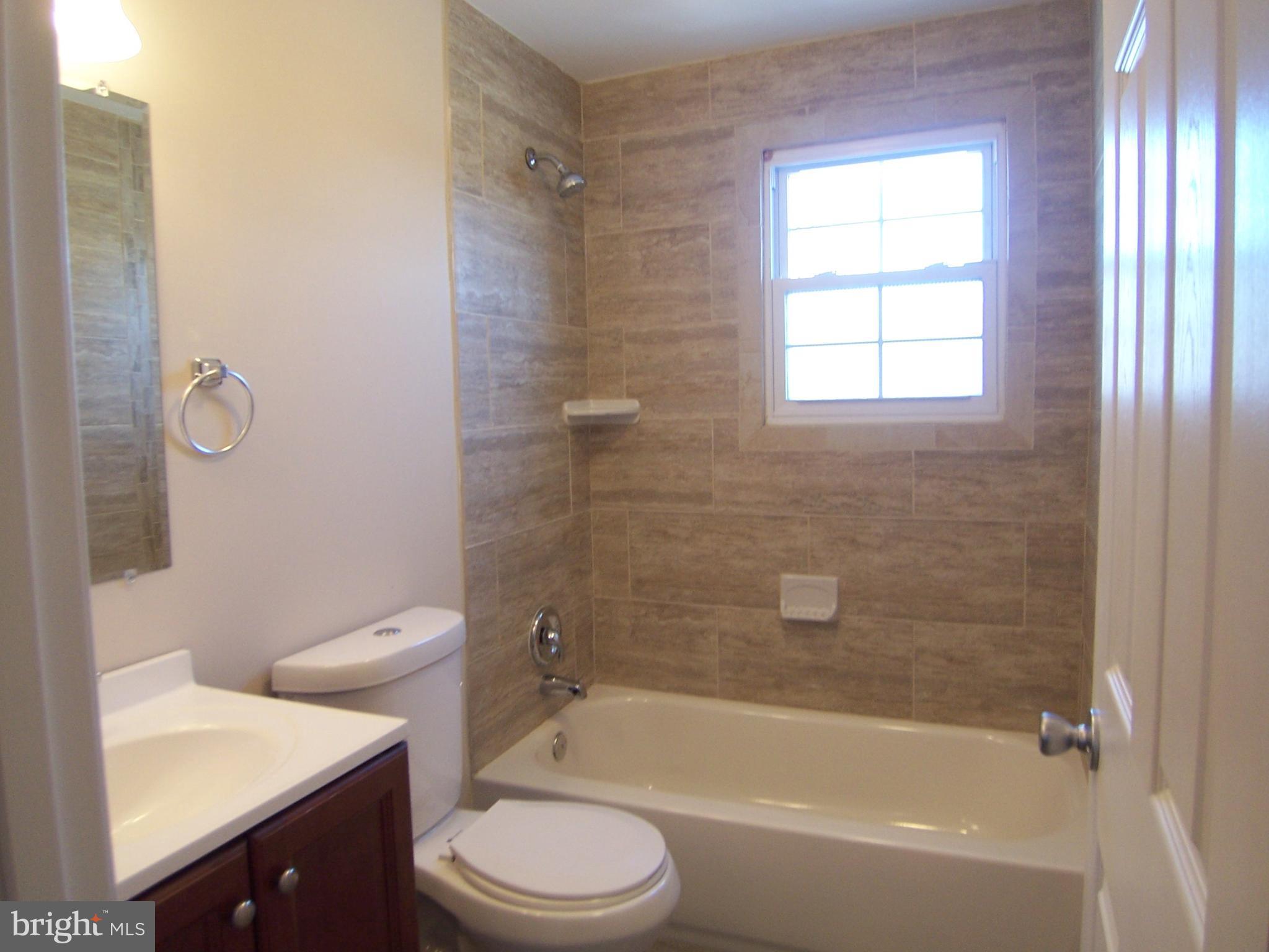 8200 Gray Haven Road Baltimore, MD 21222 - Photo 19 of 29 Bath