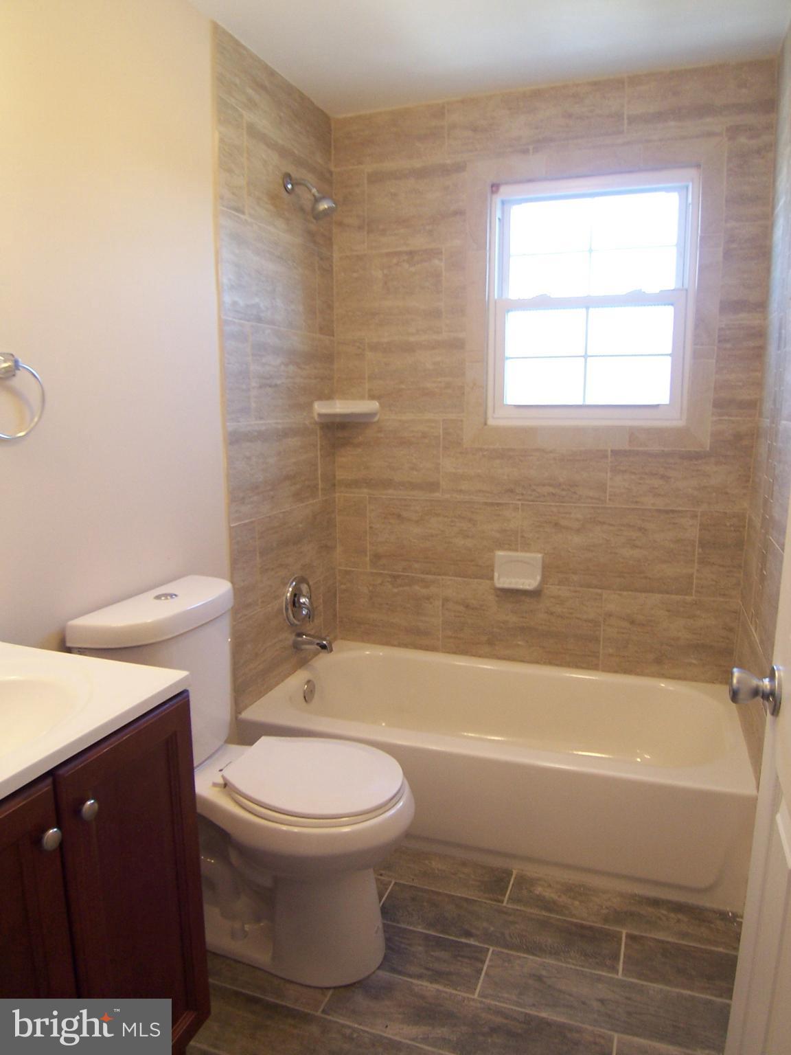 8200 Gray Haven Road Baltimore, MD 21222 - Photo 21 of 29 Bath