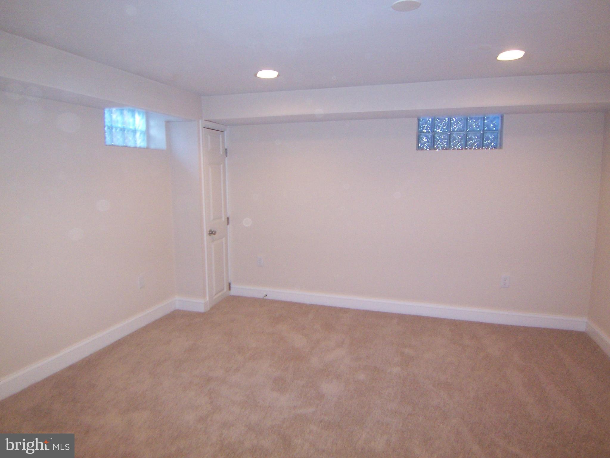 8200 Gray Haven Road Baltimore, MD 21222 - Photo 23 of 29 Family Room