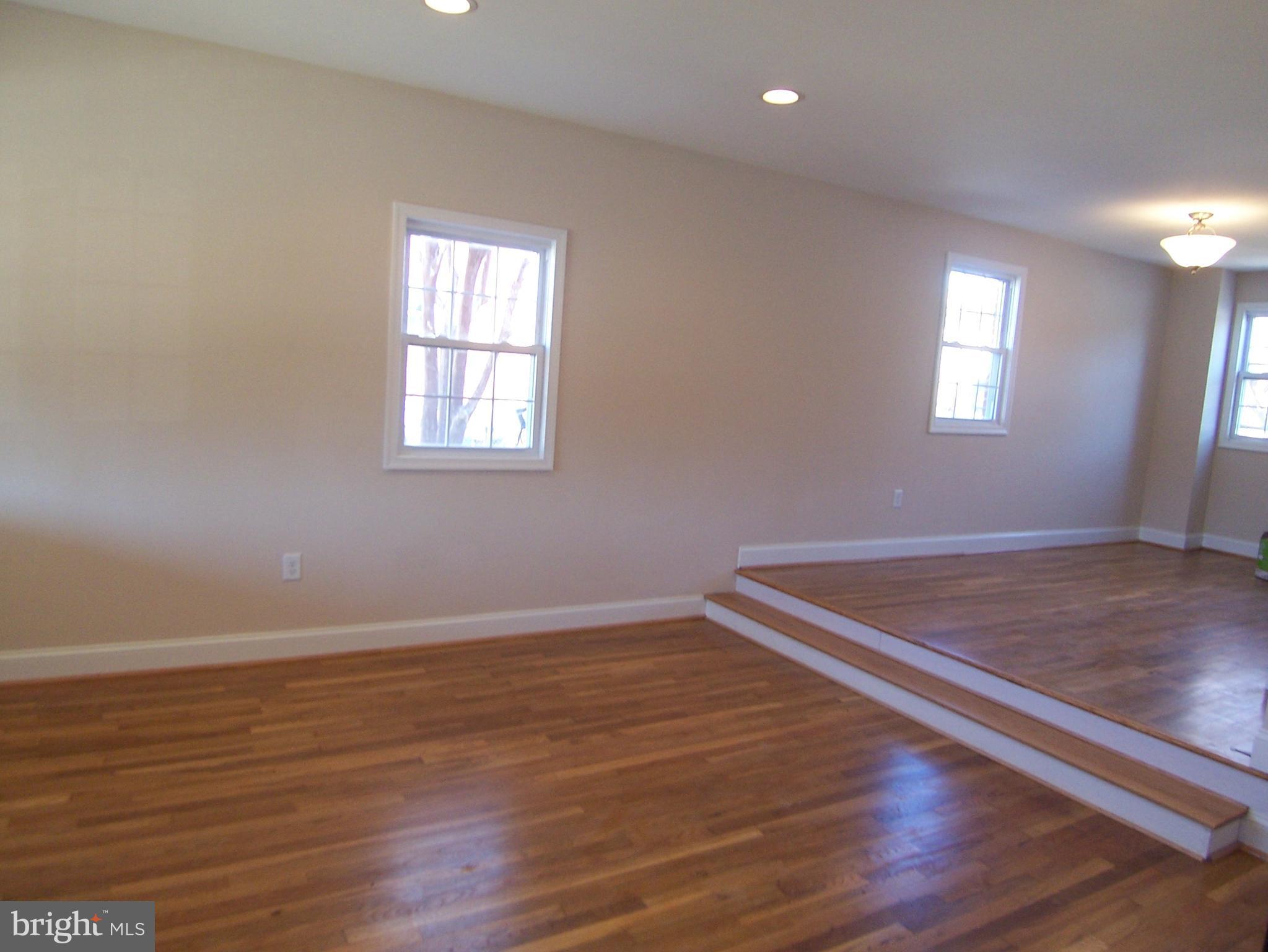 8200 Gray Haven Road Baltimore, MD 21222 - Photo 8 of 29 Living Room