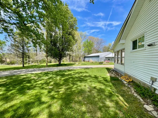$375,000 | 18049 Stone Church Road, Laurel, IN 47024