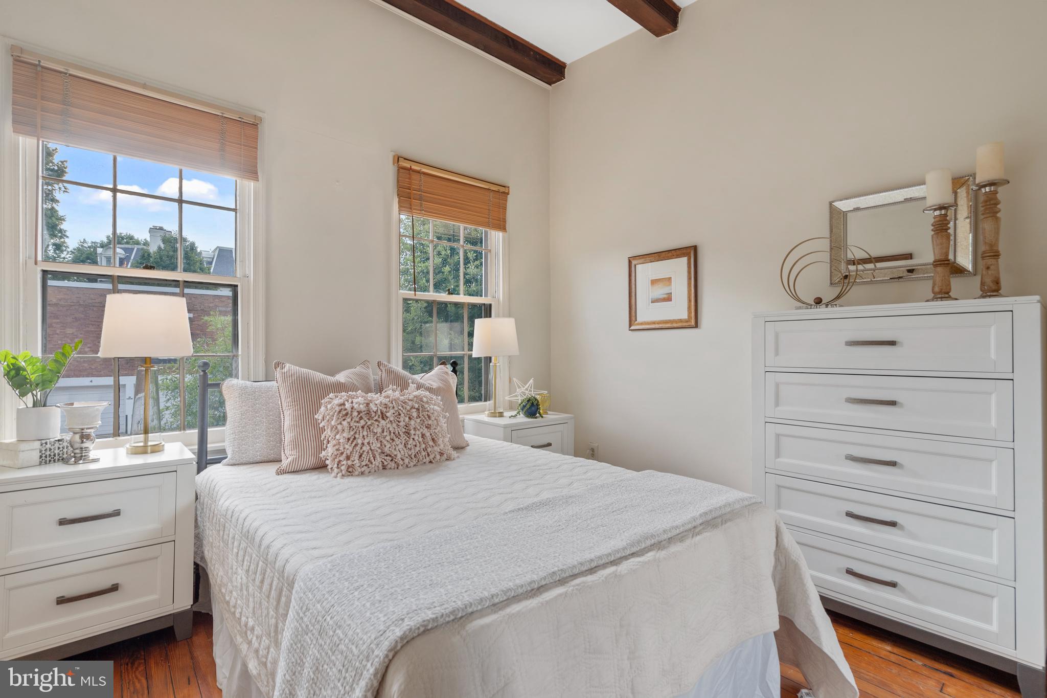 702 9th Street Southeast Washington, DC 20003 - Photo 14 of 18