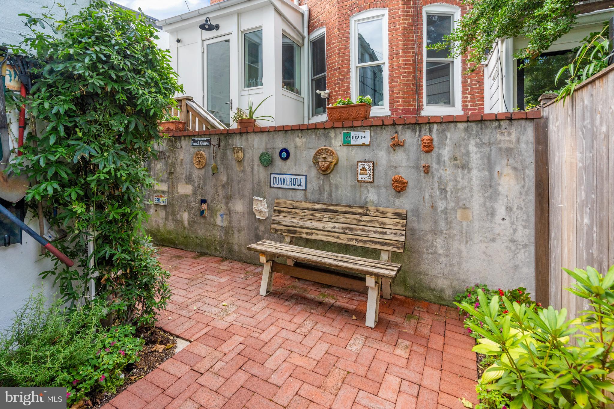 702 9th Street Southeast Washington, DC 20003 - Photo 17 of 18