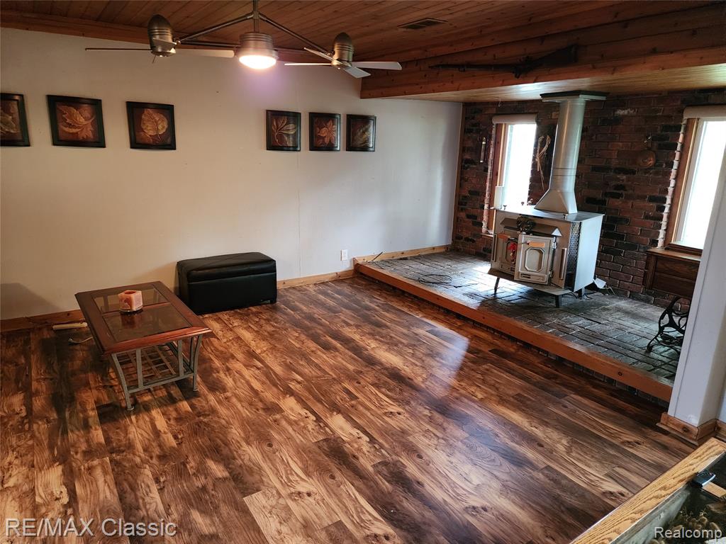 6388 Hermana Road West Bloomfield, MI 48324 - Photo 4 of 34