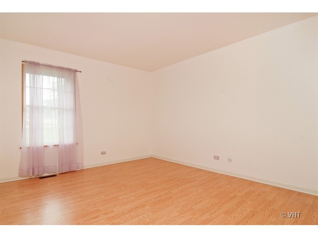 691 Wakefield Road, Unit 691 Gurnee, IL 60031 - Photo 9 of 10