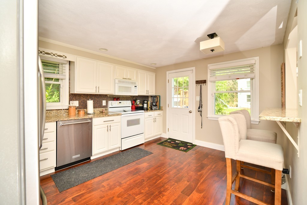 7 Bearhill Road Woburn, MA 01801 - Photo 3 of 20 Gallery Image 3