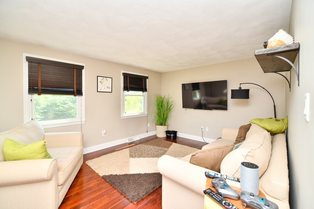 7 Bearhill Road Woburn, MA 01801 - Photo 7 of 20 Gallery Image 7