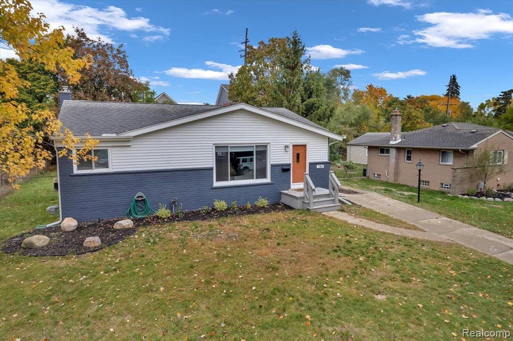 280 Thalia Avenue Rochester, MI 48307 - Photo 2 of 29