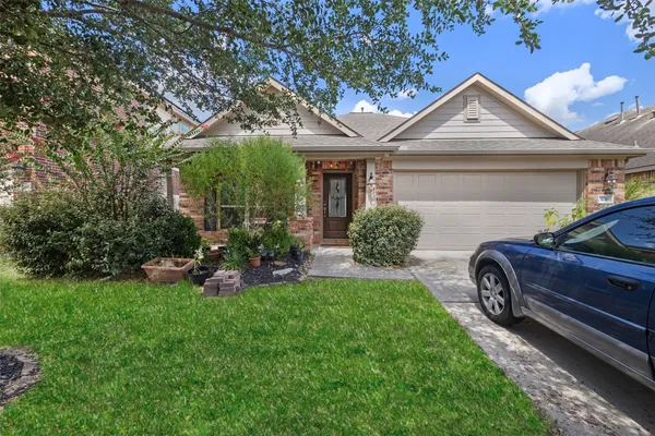 $1,950 | 636 Maple Point Drive East, Conroe, TX 77301