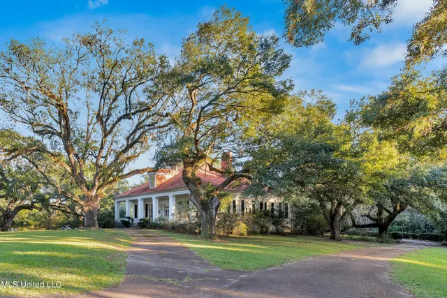 $975,000 | 109 Carmel Church Road, Natchez, MS 39120