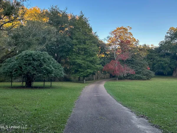 $975,000 | 109 Carmel Church Road, Natchez, MS 39120