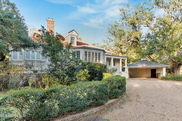 $975,000 | 109 Carmel Church Road, Natchez, MS 39120