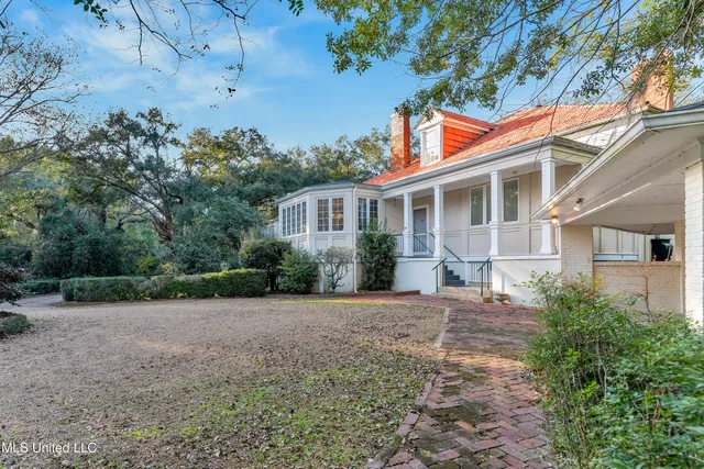 $975,000 | 109 Carmel Church Road, Natchez, MS 39120