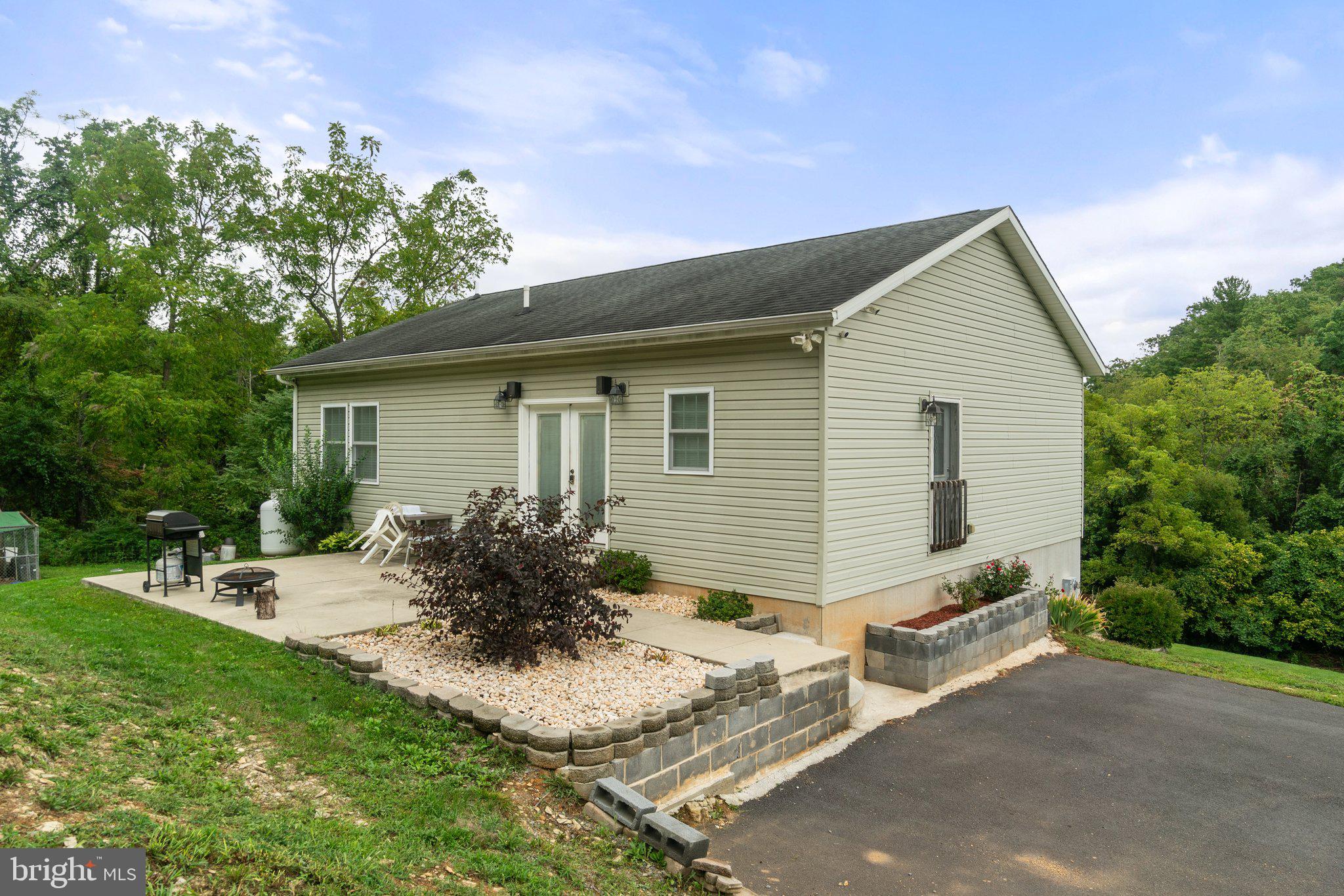 4852 Casper Road Hancock, MD 21750 - Photo 2 of 53 Gallery Image 2