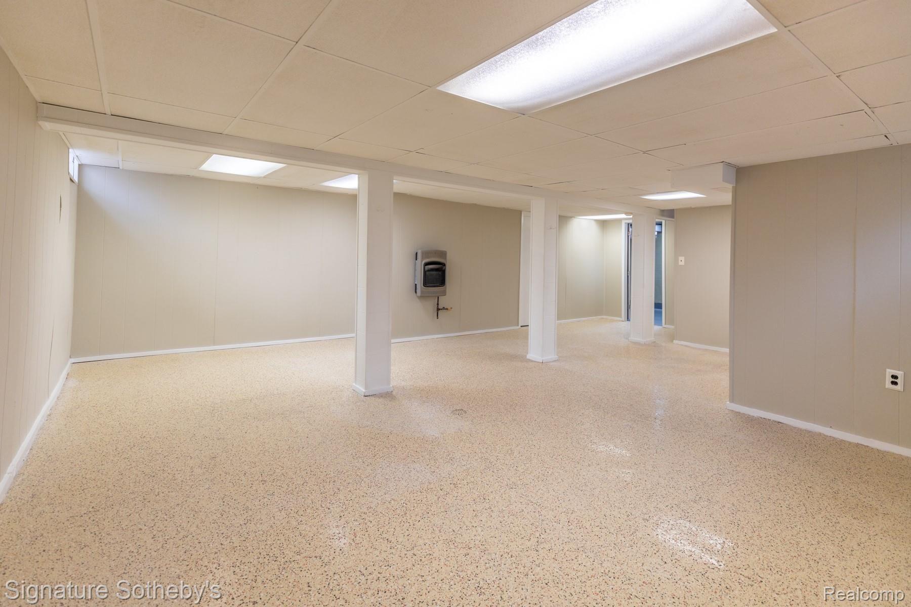 1464 South Renaud Road Grosse Pointe, MI 48236 - Photo 20 of 25 Basement.jpg