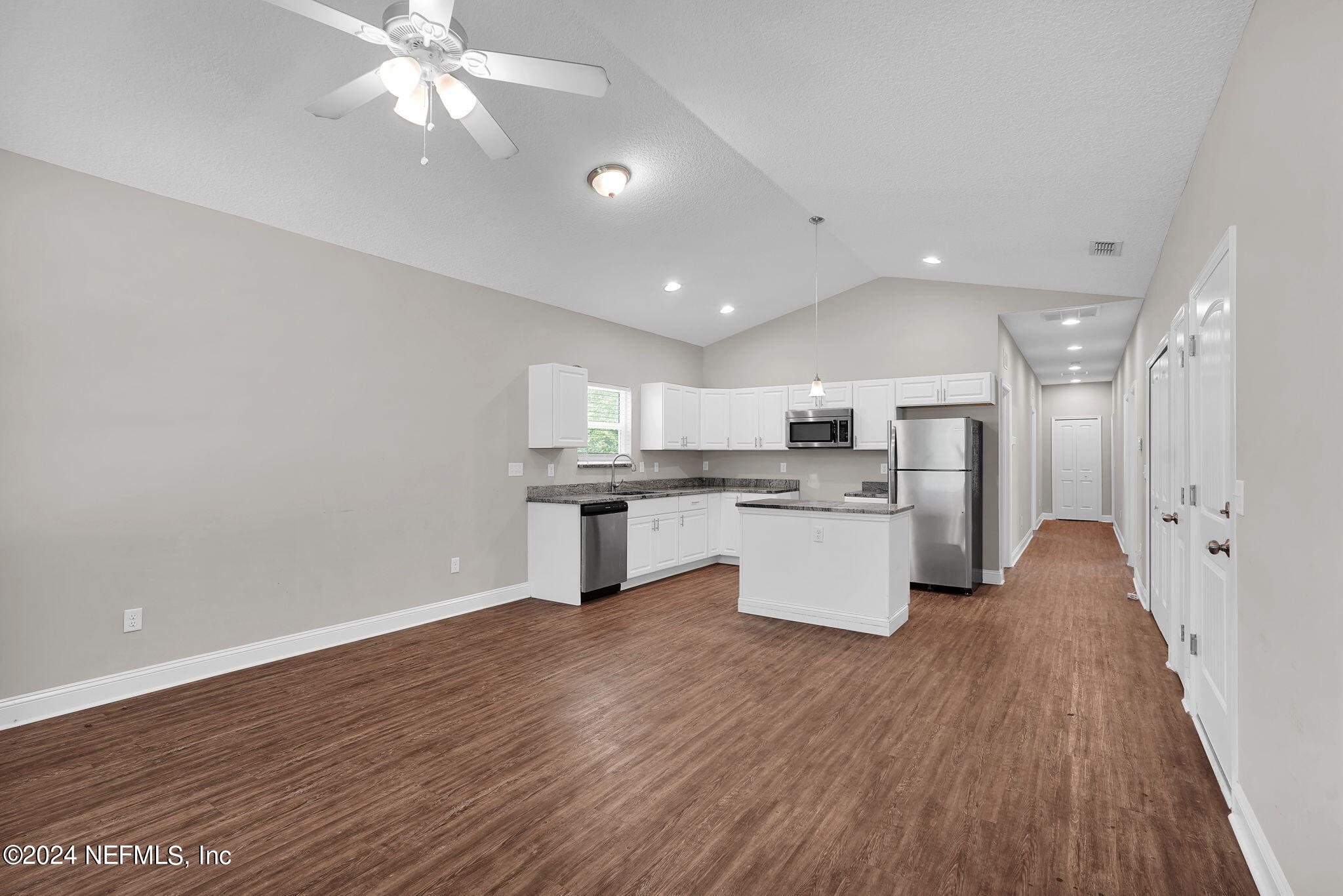 6537 Bob O Link Road Jacksonville, FL 32219 - Photo 7 of 31 7-web-or-mls-6537 Bob O Link_007