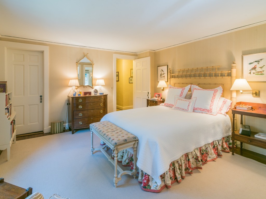 143 Meadowbrook Road Weston, MA 02493 - Photo 10 of 17 Gallery Image 10