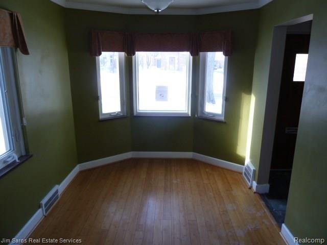 430 Cloverly Road Grosse Pointe, MI 48236 - Photo 4 of 19 FDR.jpg