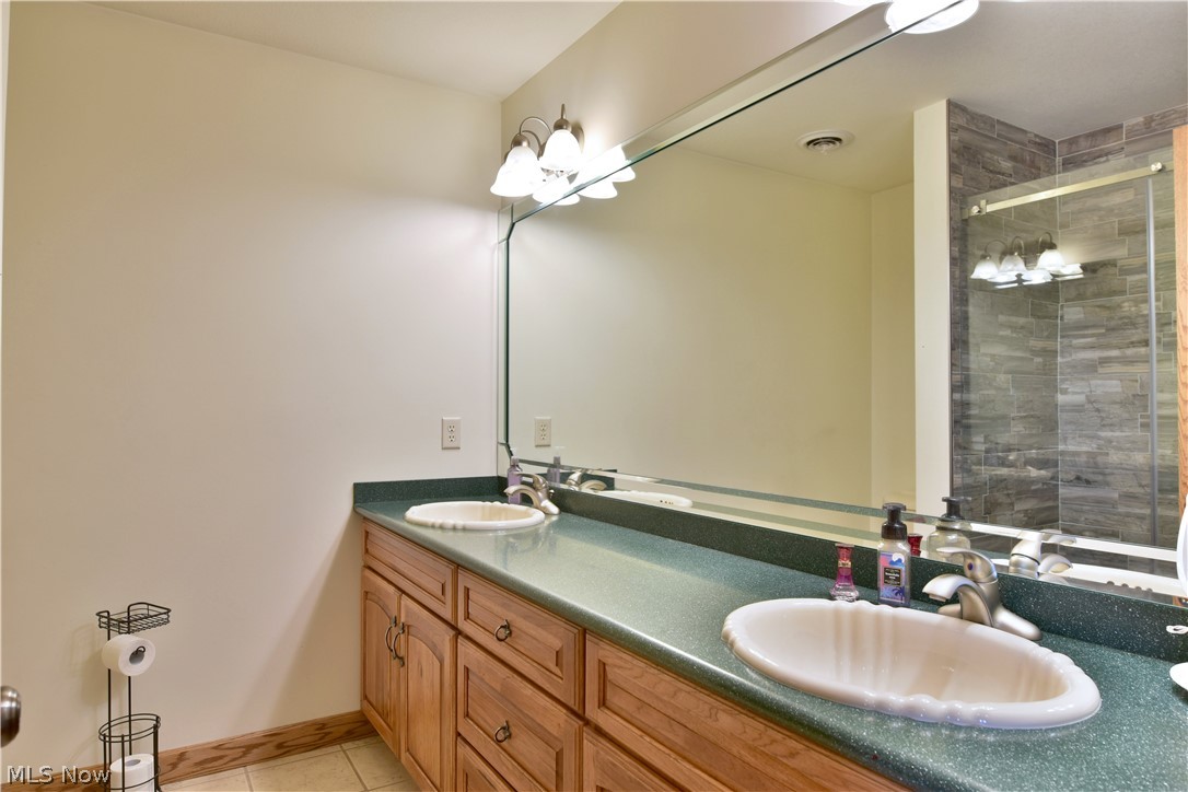 595 Johnson Plank Road Warren, OH 44481 - Photo 27 of 35 Gallery Image 27