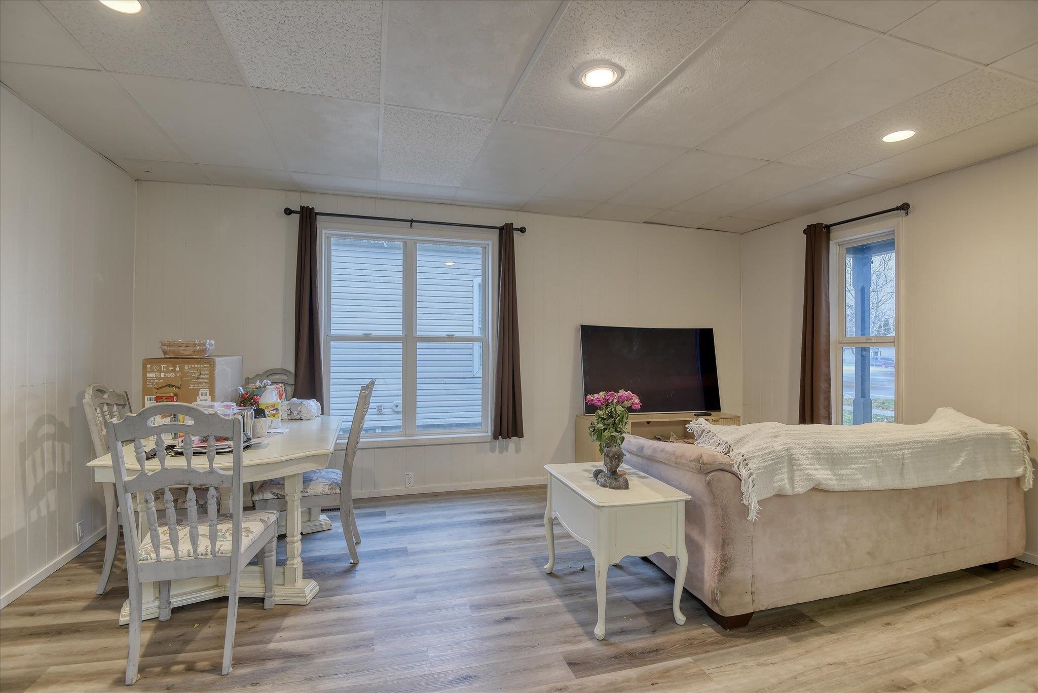 523 East Indiana Avenue Spokane, WA 99207 - Photo 5 of 30