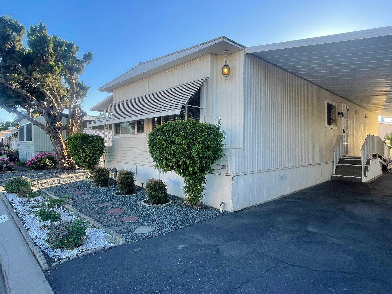 2621 Prescott Road, Unit 37 Modesto, CA 95350 - Photo 2 of 28