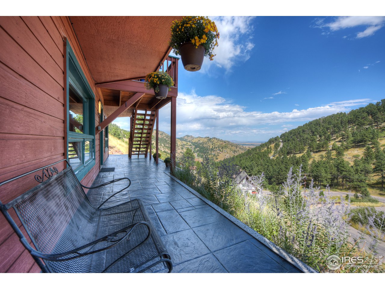 635 North Cedar Brook Road Boulder, CO 80304 - Photo 38 of 39 a view of couches and sky view