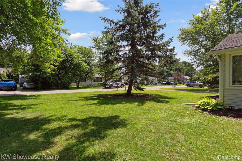 890 Farnsworth Road White Lake, MI 48386 - Photo 42 of 42
