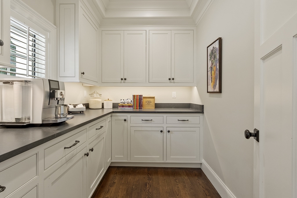 343 Nashawtuc Road Concord, MA 01742 - Photo 16 of 41 Gallery Image 16