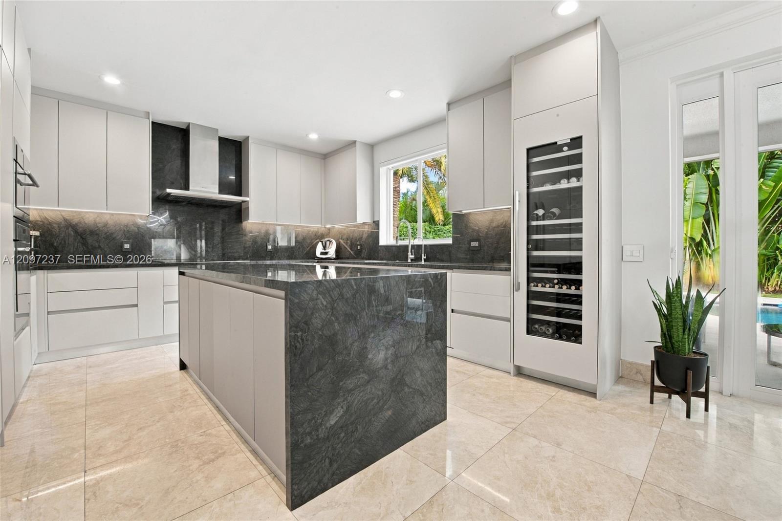 1937 Timberline Road Weston, FL 33327 - Photo 7 of 34 Gallery Image 7