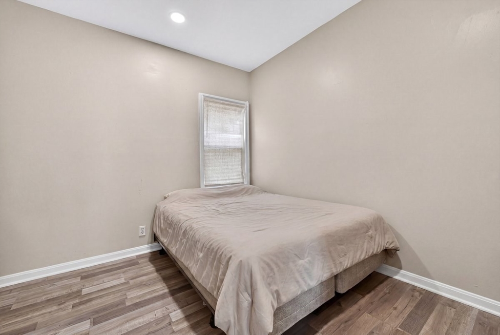 182 Quequechan Street Fall River, MA 02723 - Photo 12 of 24