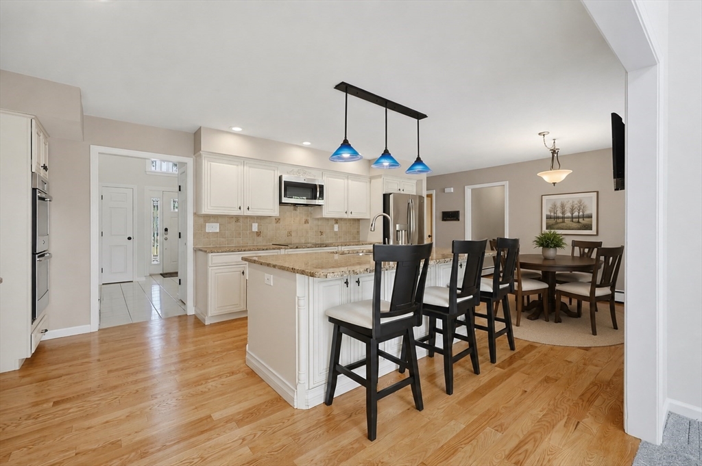 8 Turner Hill Road Medfield, MA 02052 - Photo 4 of 42