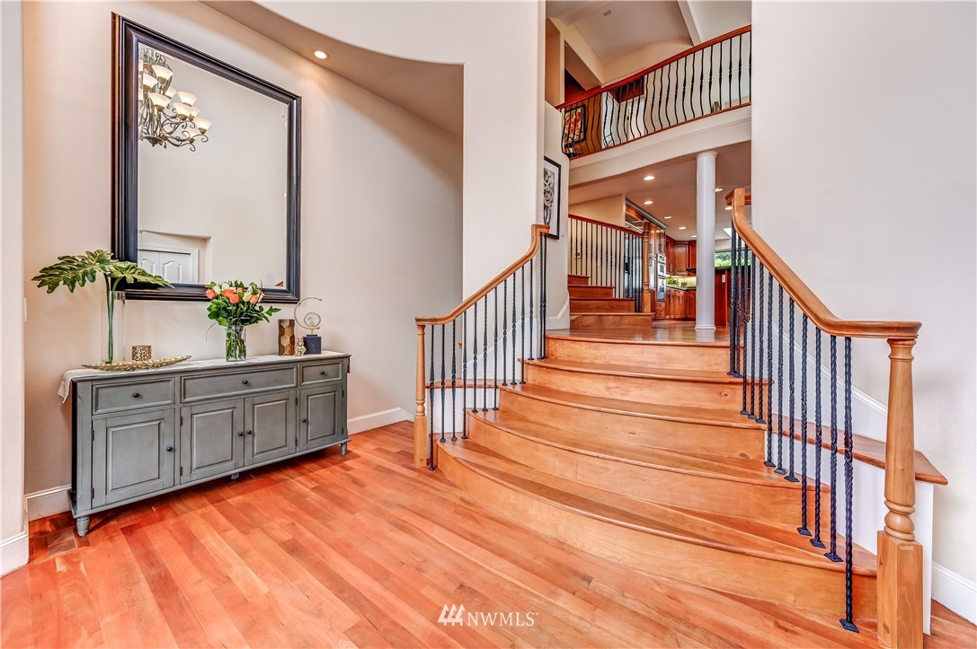 1545 3rd Street Kirkland, WA 98033 - Photo 2 of 40