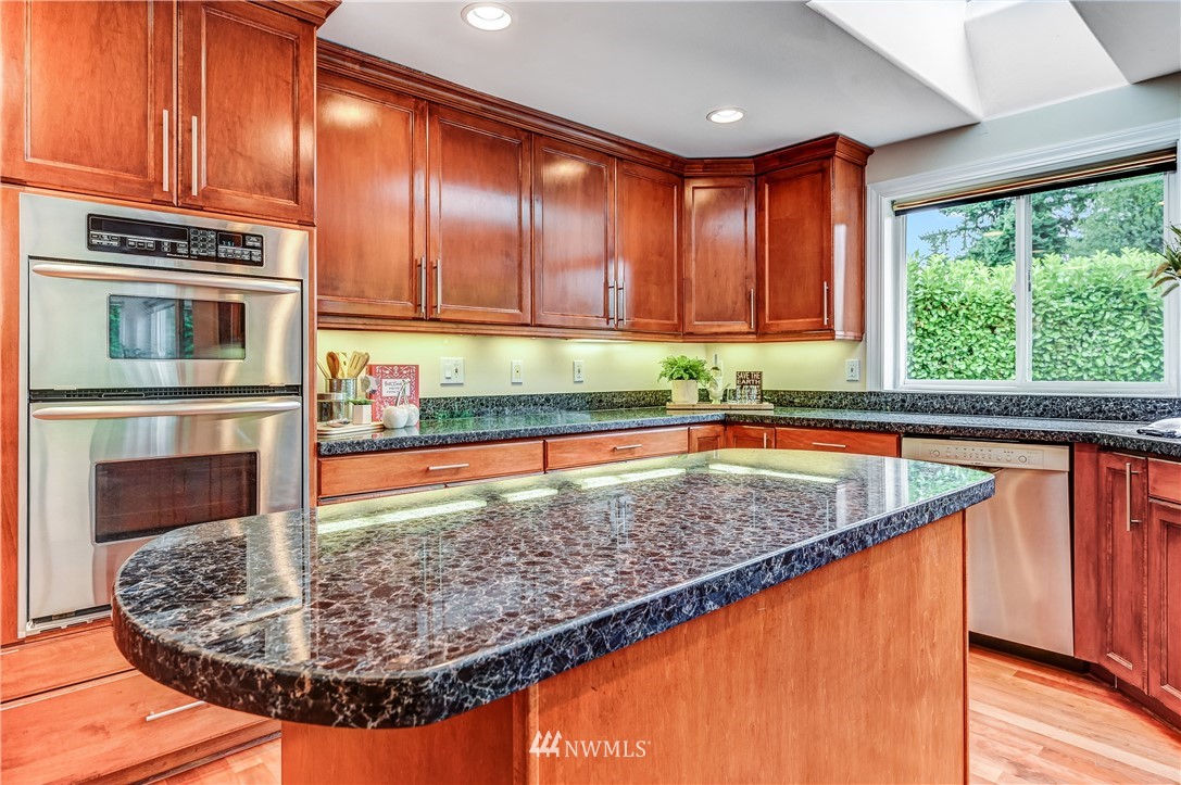 1545 3rd Street Kirkland, WA 98033 - Photo 9 of 40