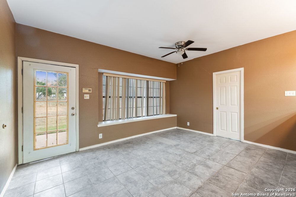 5421 Lockhill Road San Antonio, TX 78240 - Photo 37 of 57